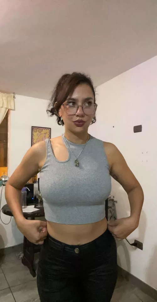 is my gray top cute?