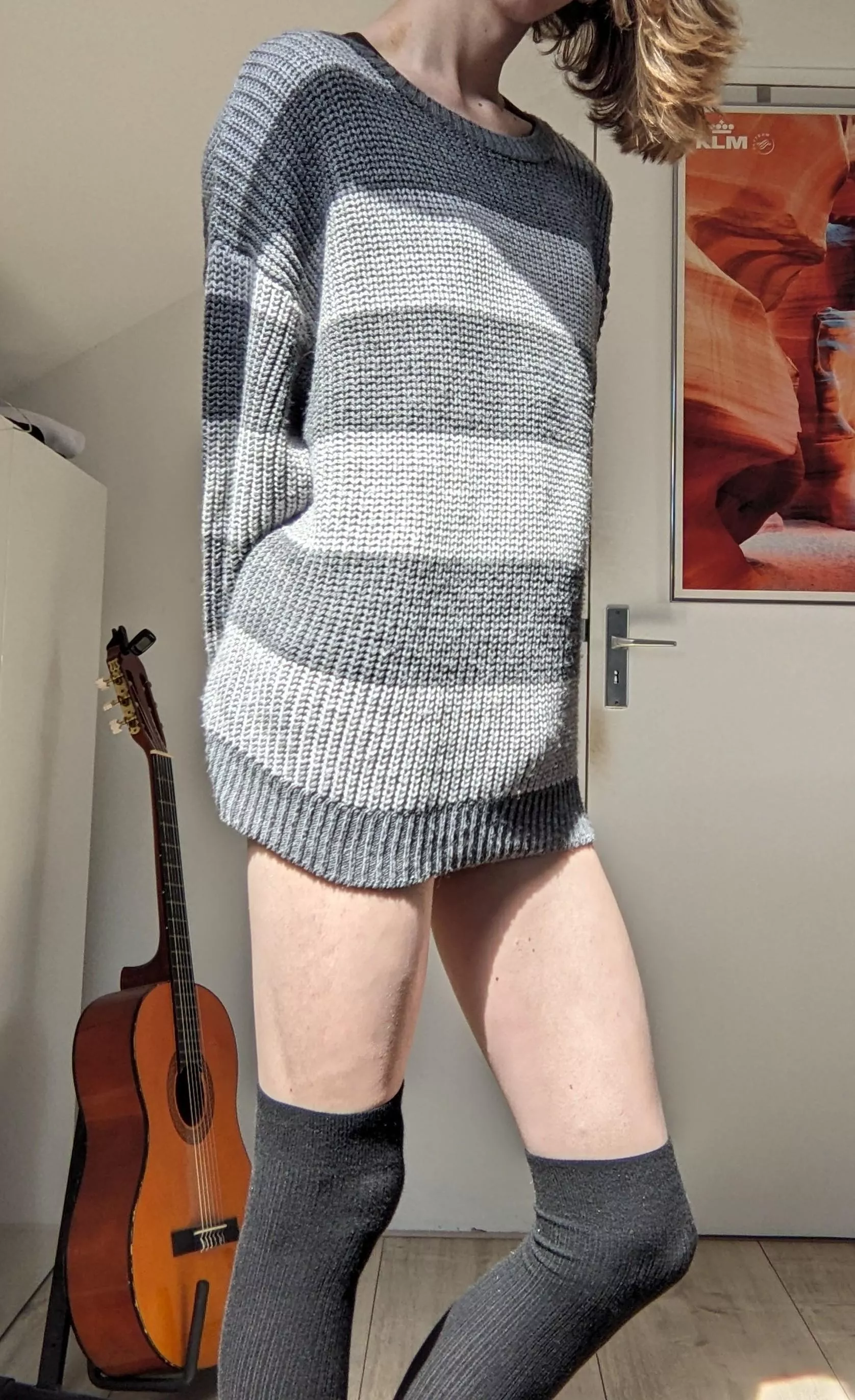 Just your average manly man wearing a comfy outfit :3