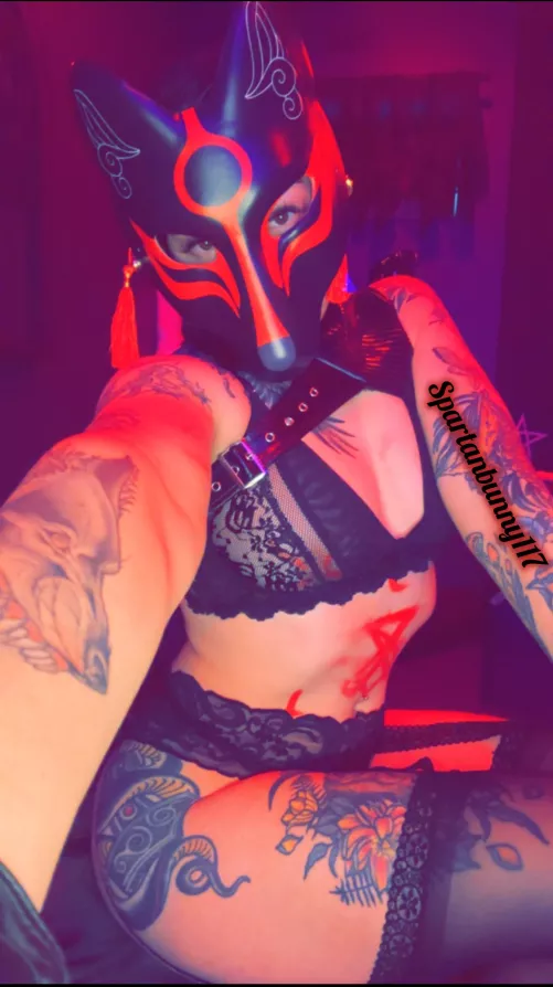 Kitsune mommy🐾 [OC]