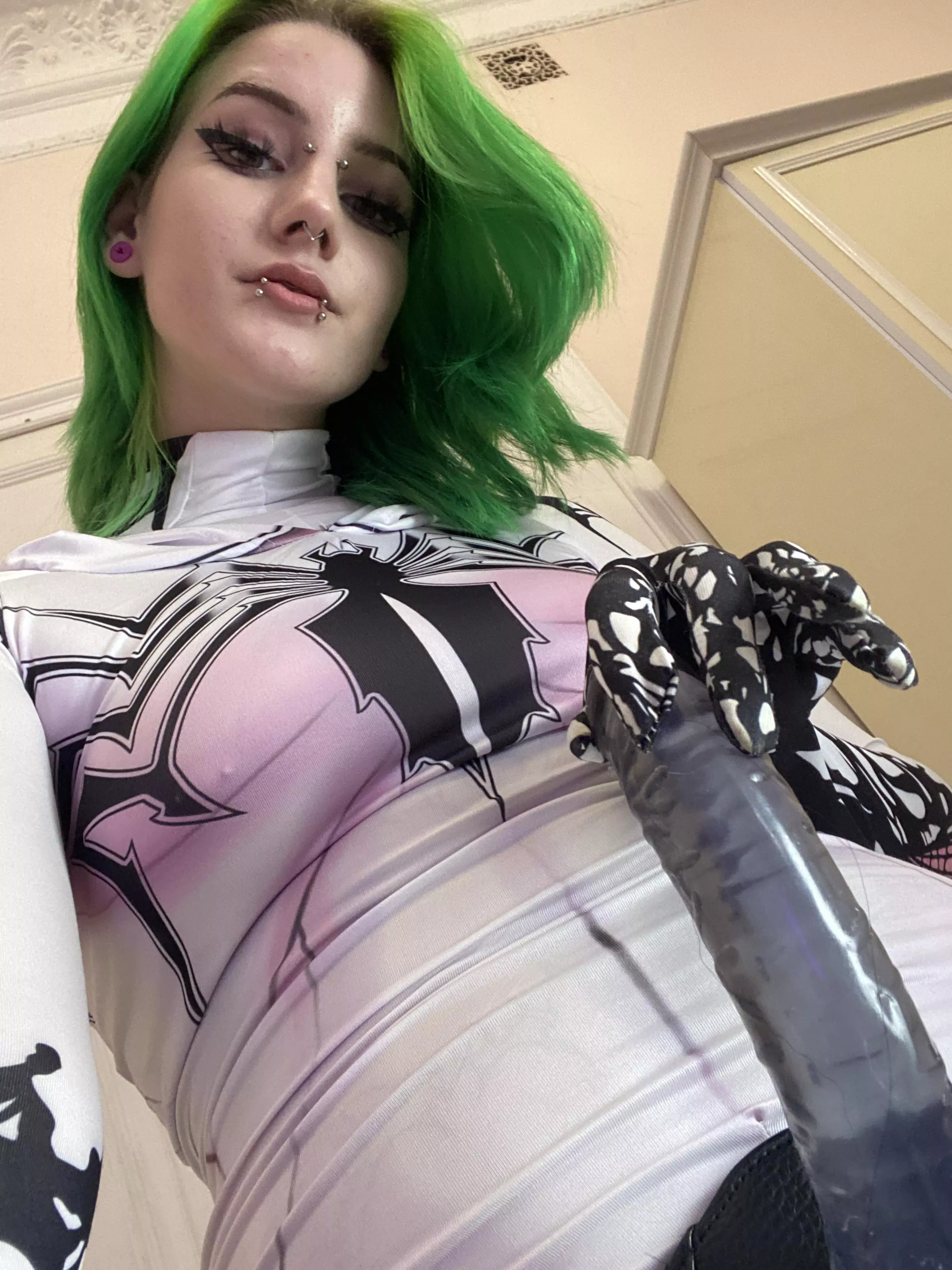 lose ur eyes and open ur mouth