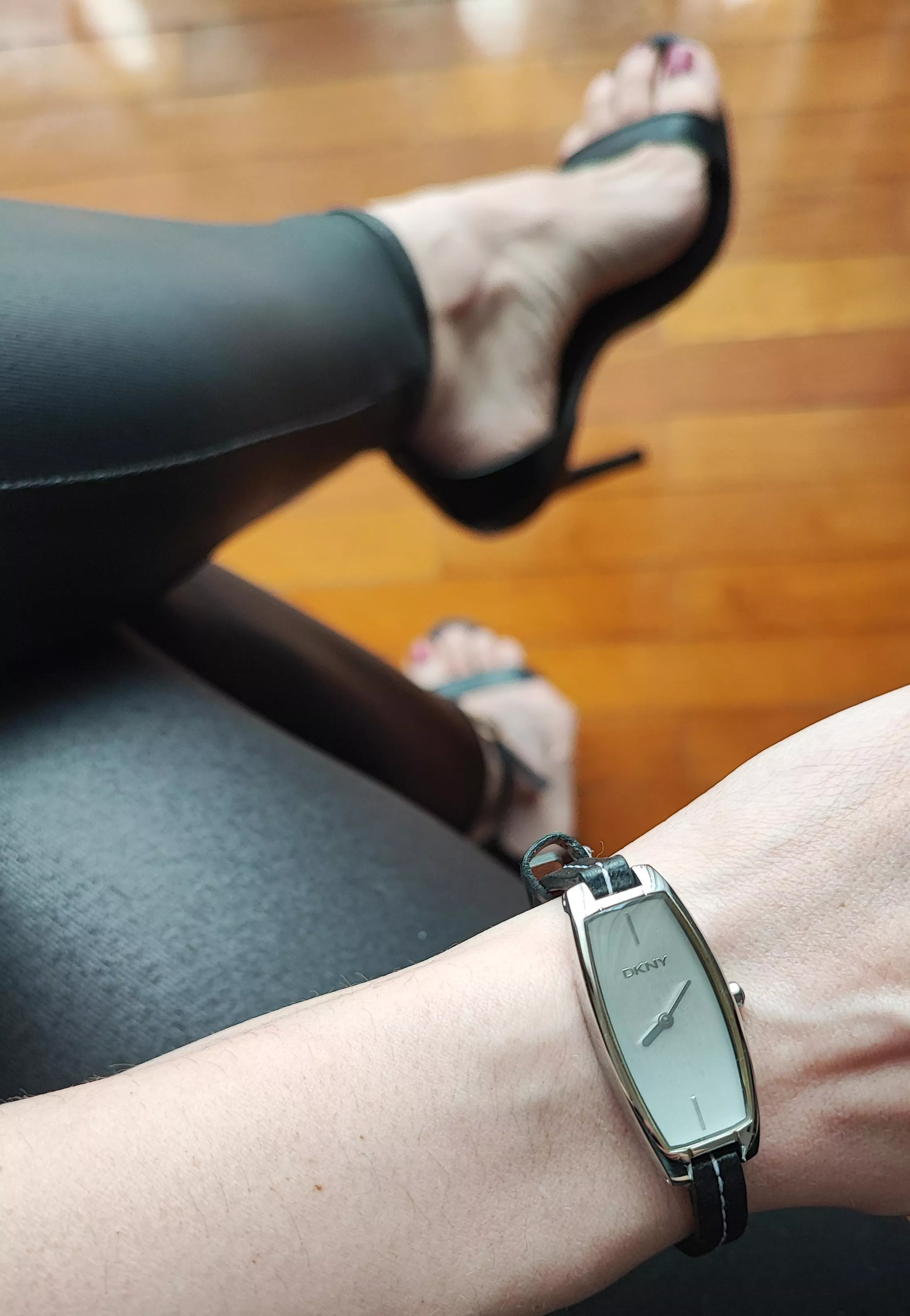 Making dicks pulsate with my watch