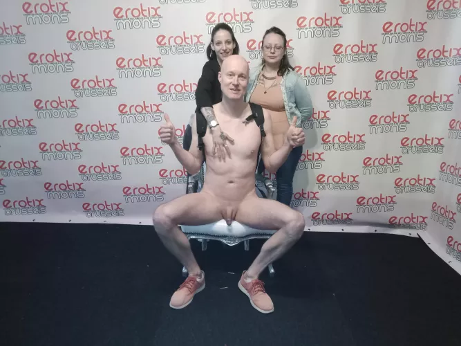 Naked on a small stage at Erotix Brussels 😎