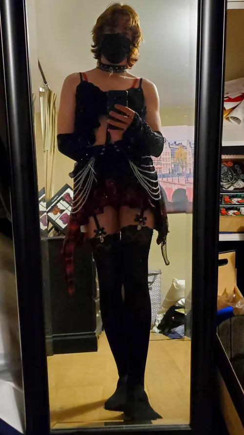 new skirt! think i look cute <3?