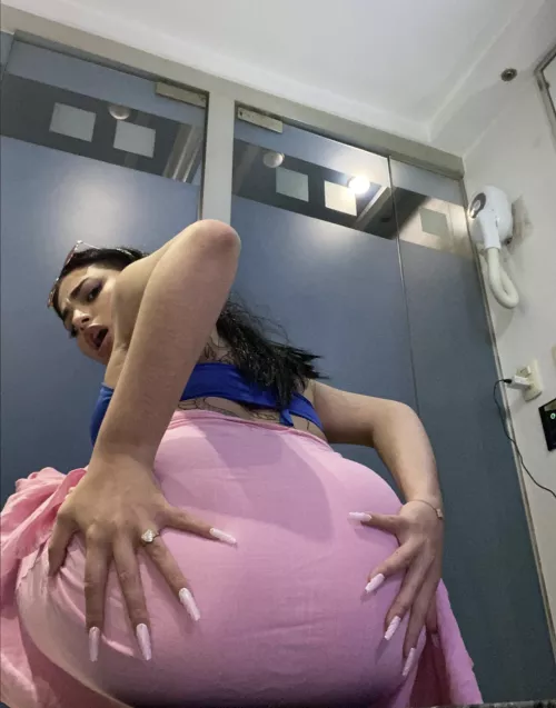 One Piece fan looking for Robin on OF? ok, you found her ;)