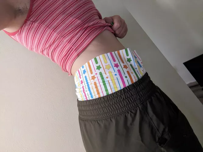 Peaking over shorts lmao