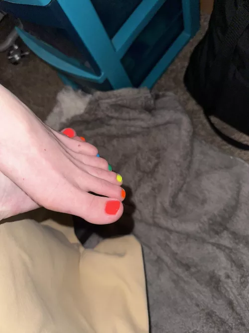 Rainbow toes ❤️🧡💛💚💙
