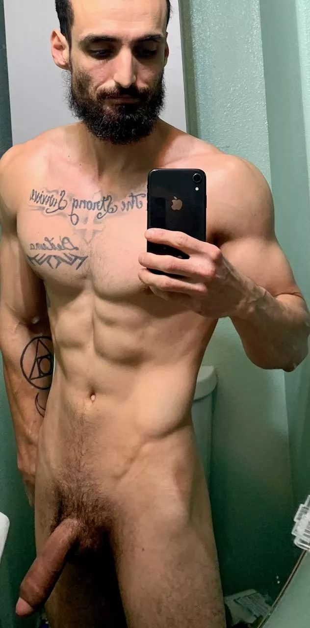 Straight out of bed, happy Saturday wild folks.[m]