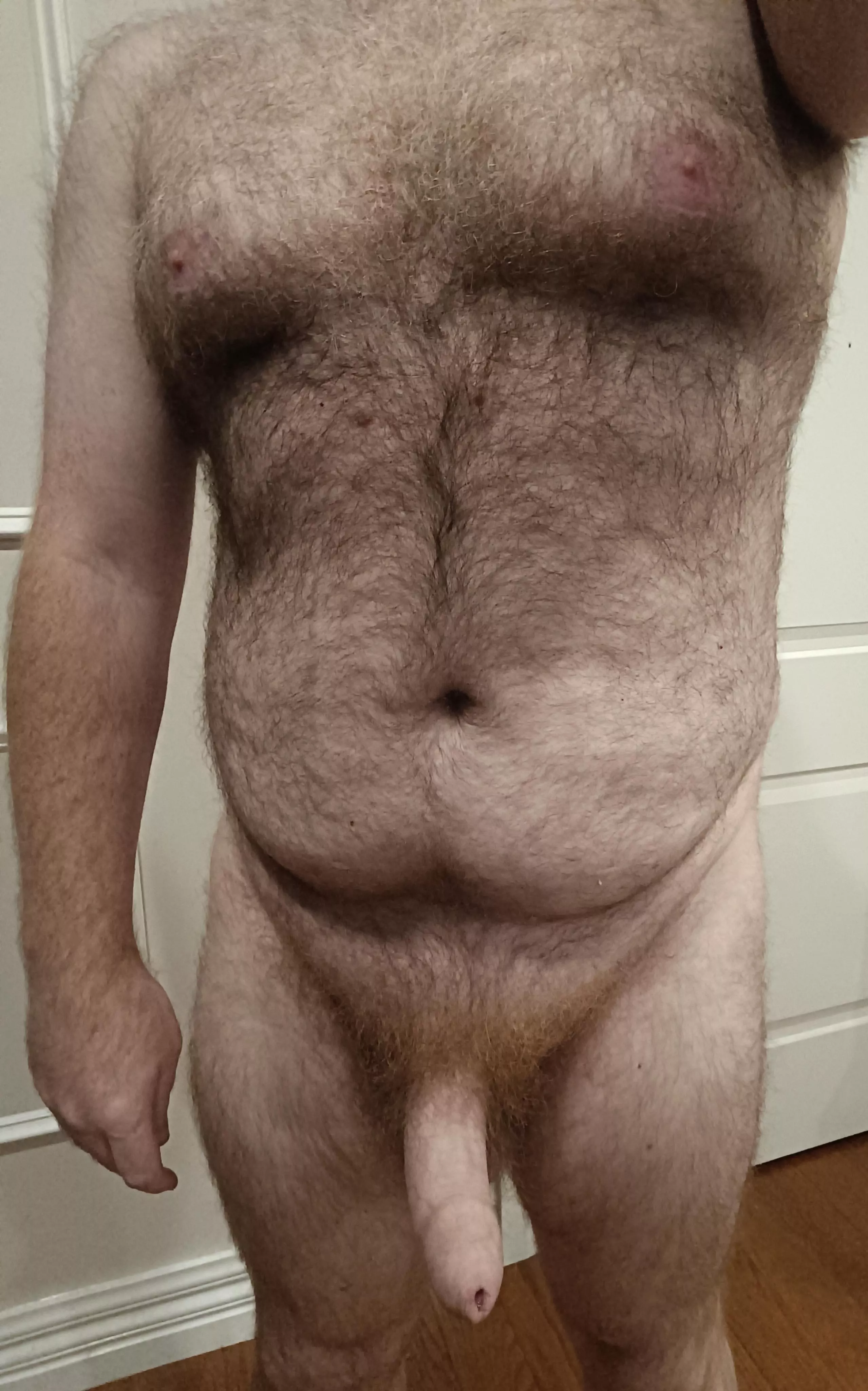 Want to get nude with me 