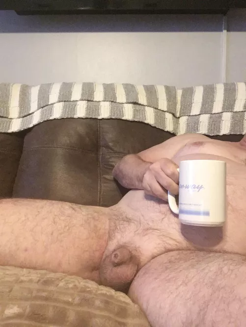 When you’re bored but providing women with giggles while they enjoy their morning coffee is your thing. 😂 