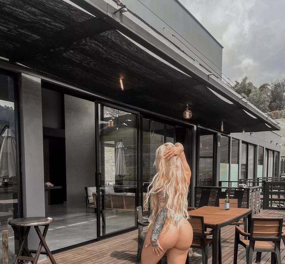 Whose brave enough to take my ass in public?