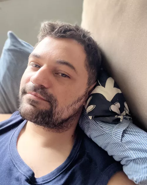 With no big plans for Sunday, who wants to join in the laziness? 🤭