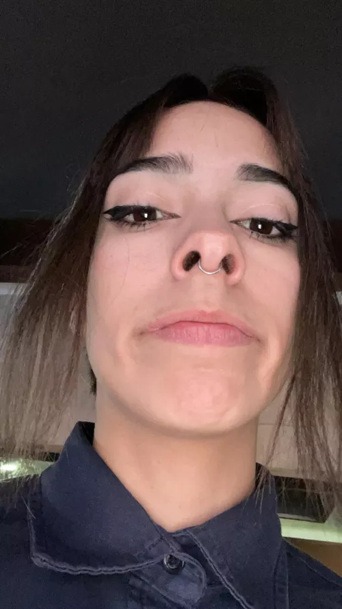 Working on my make up skills, please give me all your best goth makeup look tips @