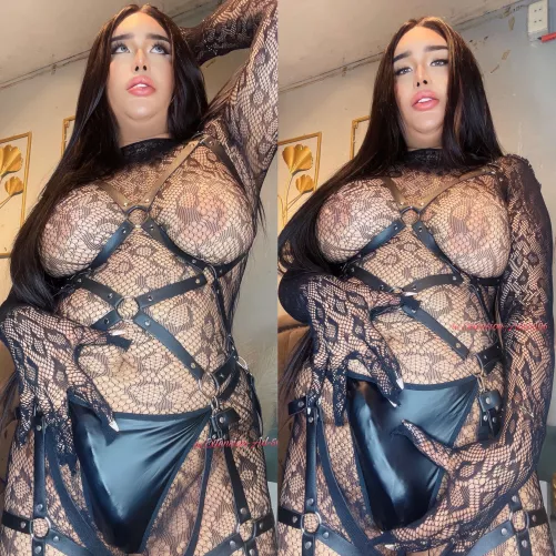 Would you dare to open my panty? 😋💦