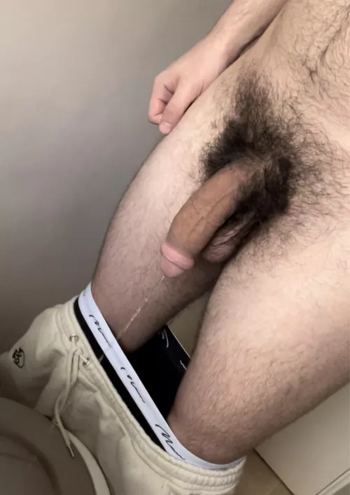 You like this pic from one of my many piss vids?👅💦Dms open😈