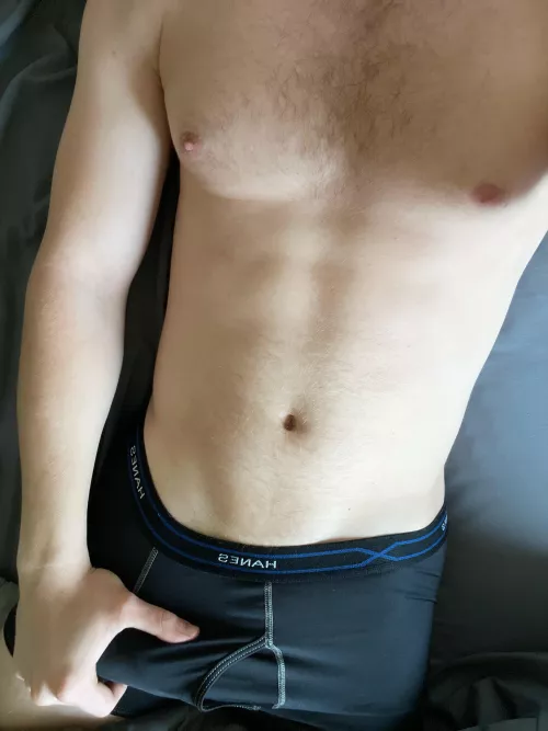 23 straight dude for older dl dads dm me