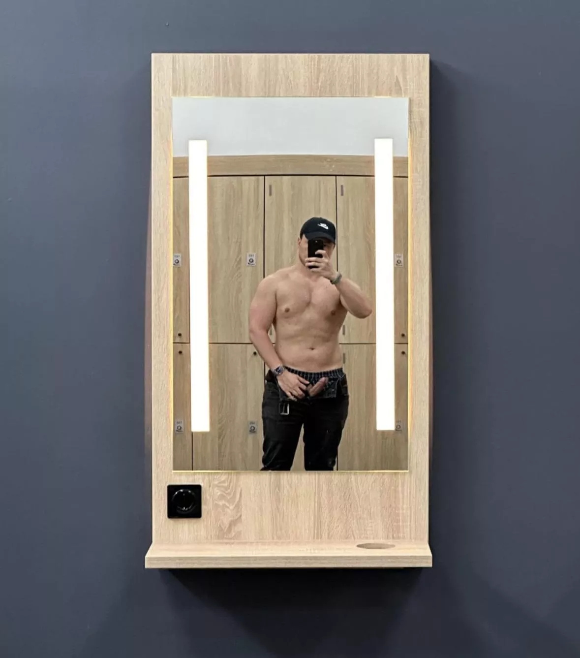 Almost busted a huge load of cum in my pants after putting it back in (m)