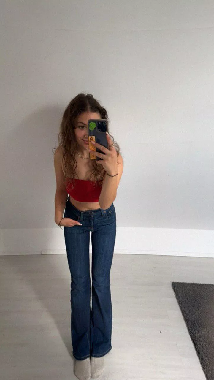 Always a comfy day in my crop top