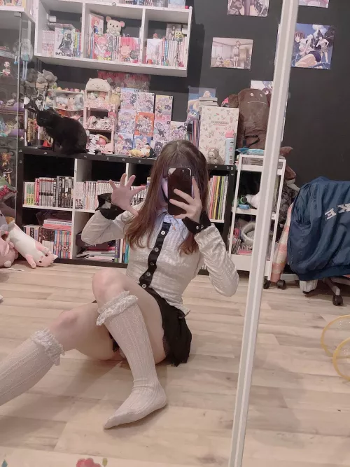 Be honest.. what do you think of thick 21yo girls like me?