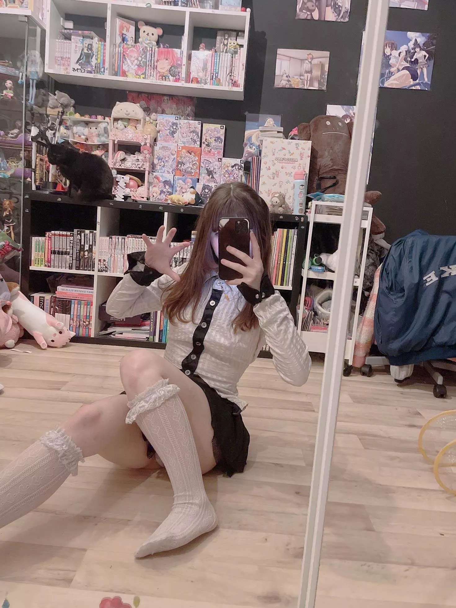 Be honest.. what do you think of thick 21yo girls like me?