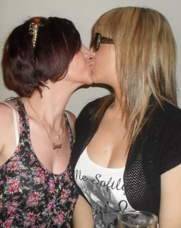 Best friends kissing. 