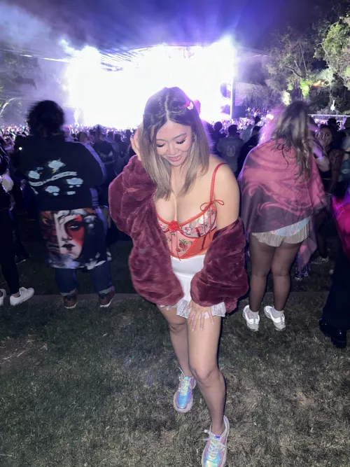 Can you see my nips?