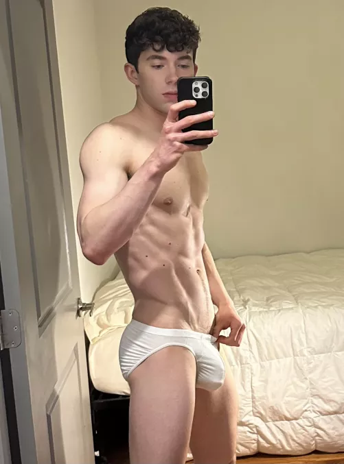 Come put your face in my bulge