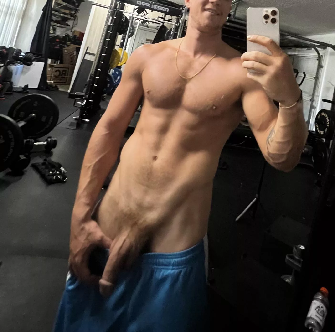 Do you find time to check out your progress in the mirror? I do…