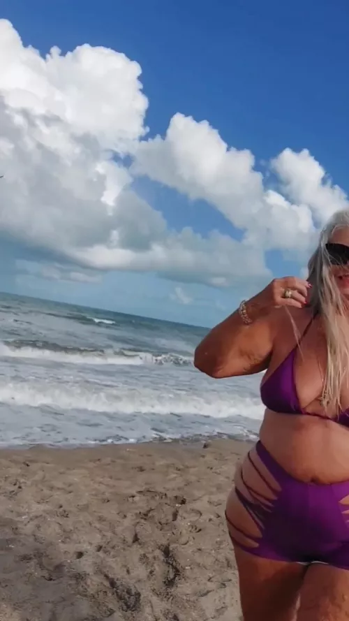 Feeling fashionable in this bikini 