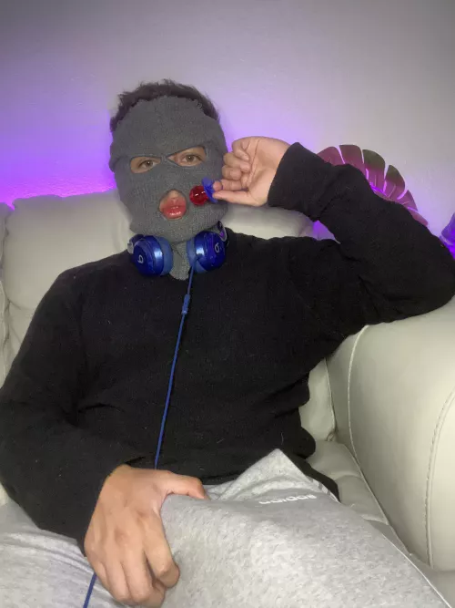 Good afternoon, can you help me with this thing?