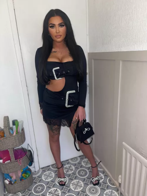 How’s this dress ? First date anyone ?