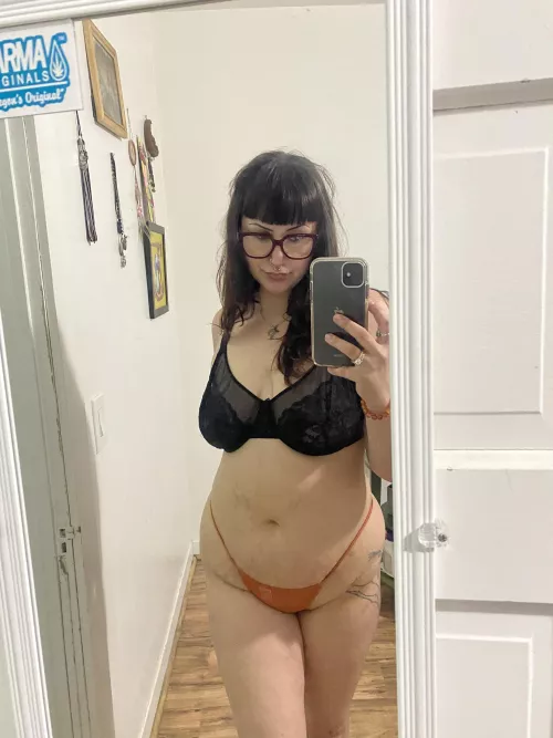 How’s your evening going💋