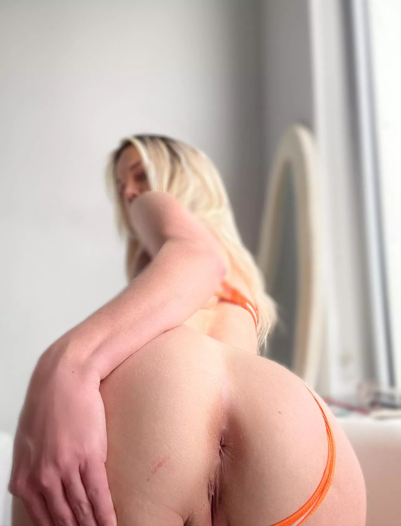 I swear my asshole changes colors. Sometimes she’s pink, sometimes brown, always edible