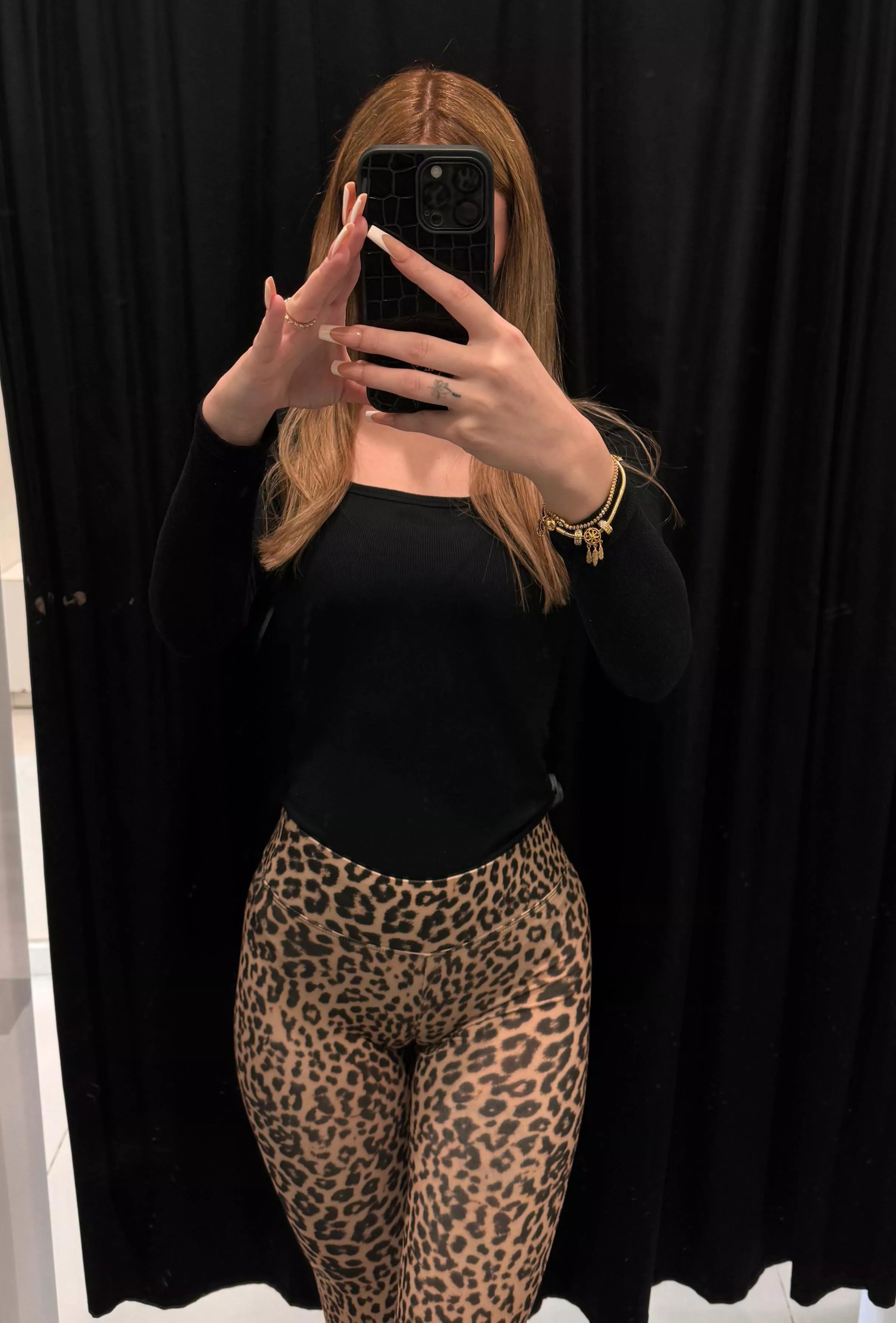 I would say the pants suit me🐫