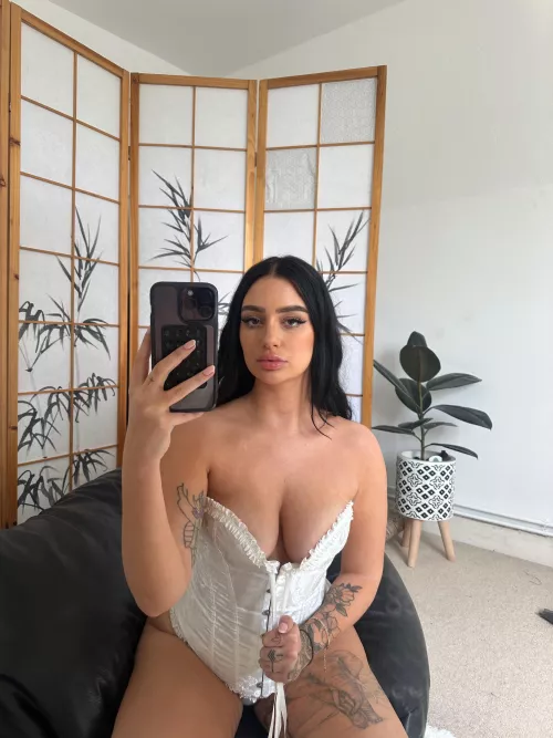 I’m cuter than your girlfriend