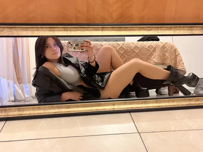 Is cute face and thick thighs a good combo?