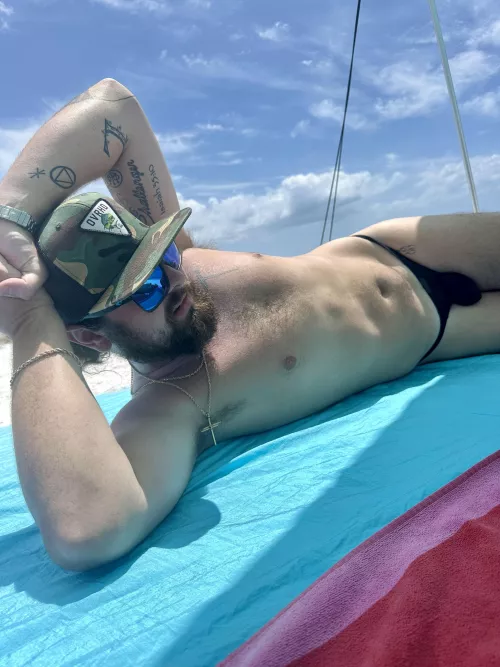 it was a nice day for the beach, an excellent day for a thong 😏 {m26}