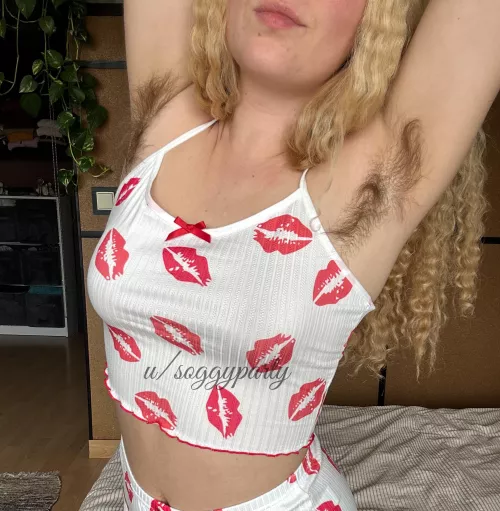 Kiss my armpits goodnight 💋