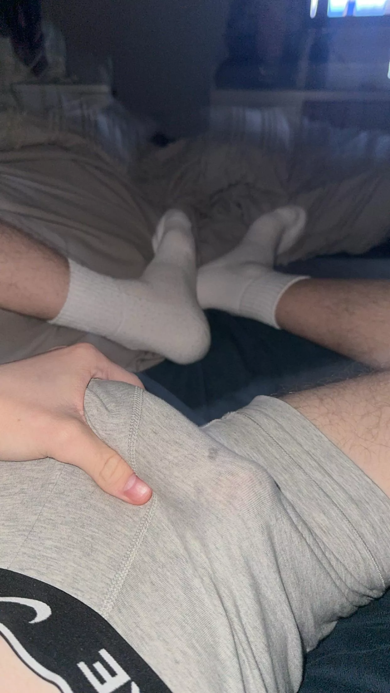 [m] come sniff n suck me