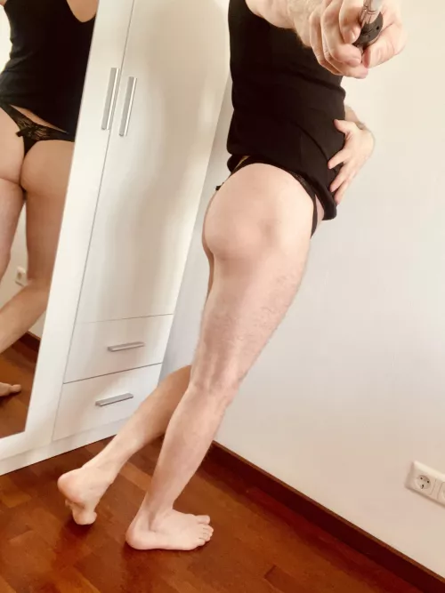 Mirror mirror on the wall 🙃🤭🤗