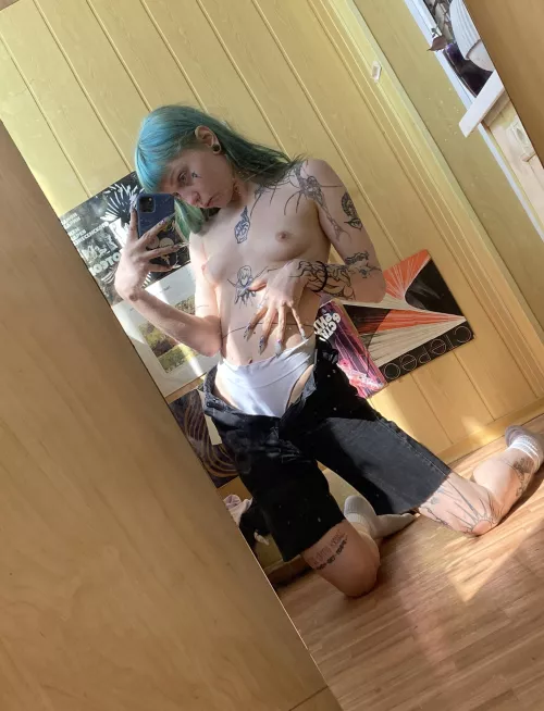 Put your hands in my panties