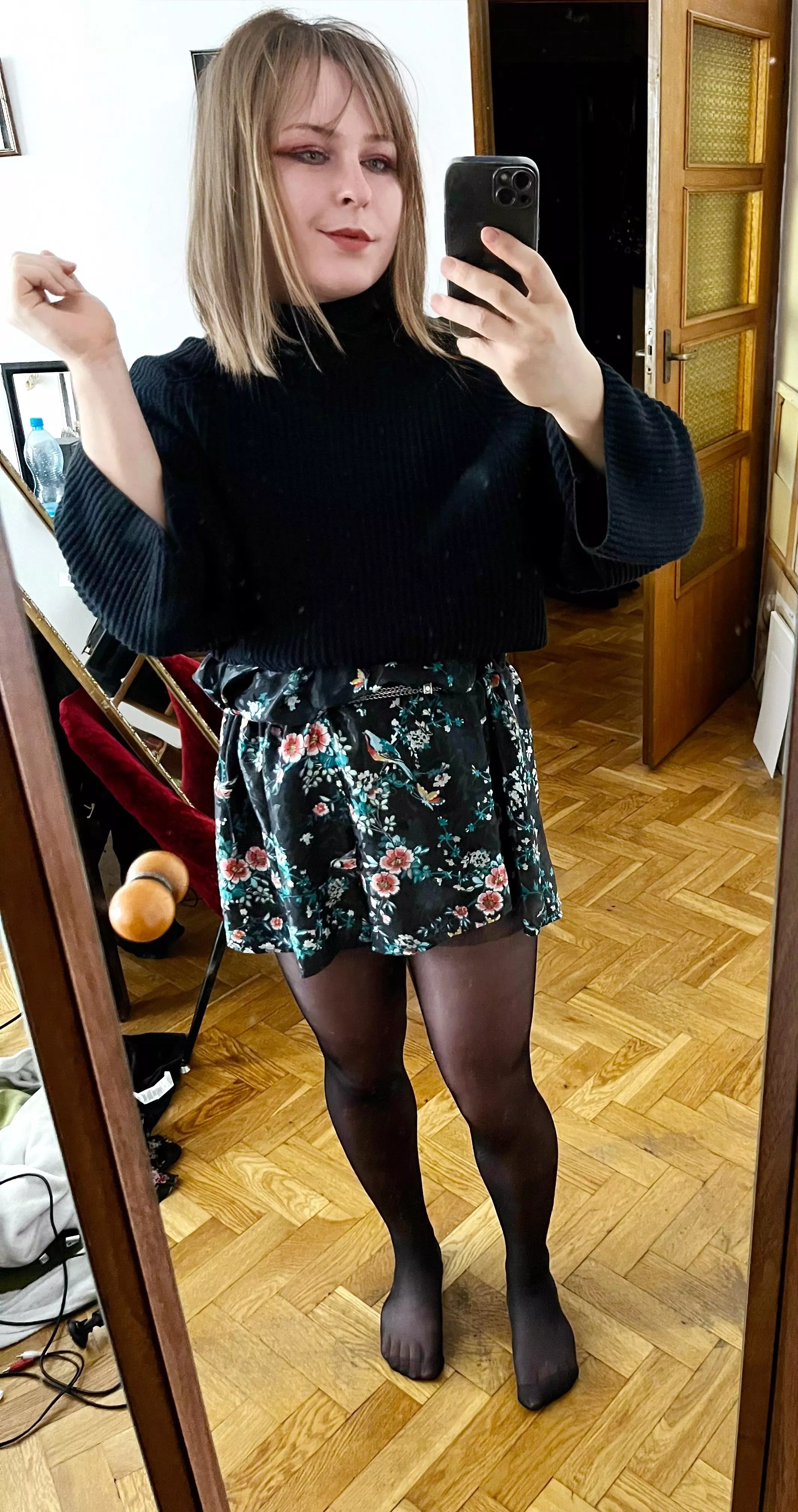 Something for leg lovers 🥰