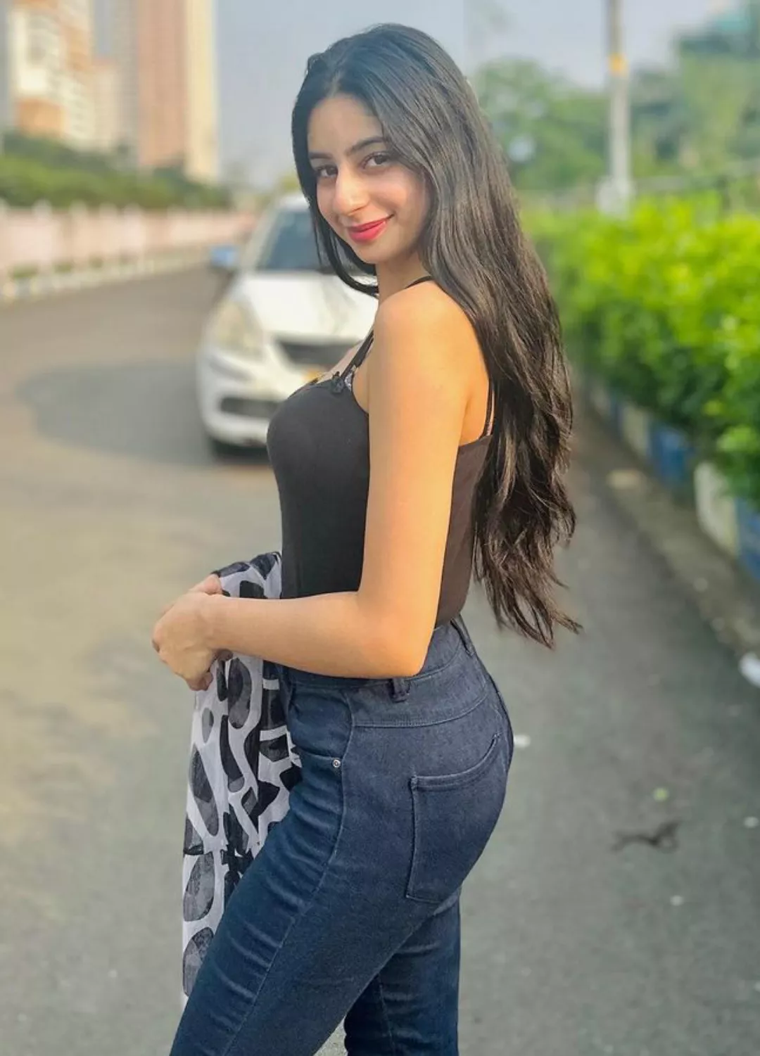 Suhani Kapoor (@suhanii__kapoor)