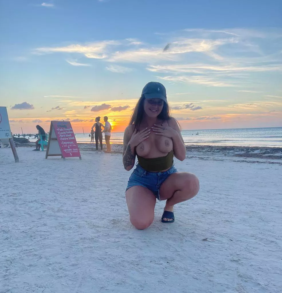 The guy behind me was staring and his gf caught him 