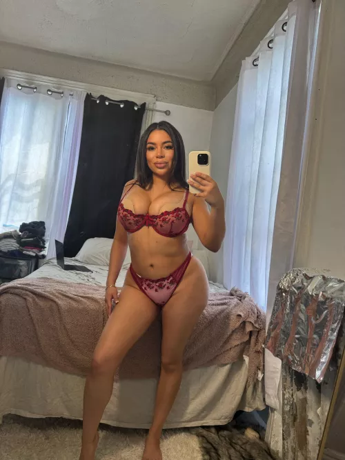 Thought I would show you my outfit for our second date