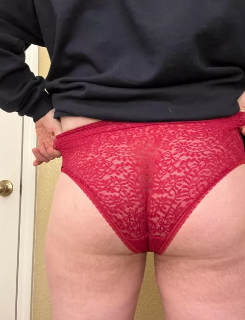 Thoughts on the lace? DMs are open to any and all comments