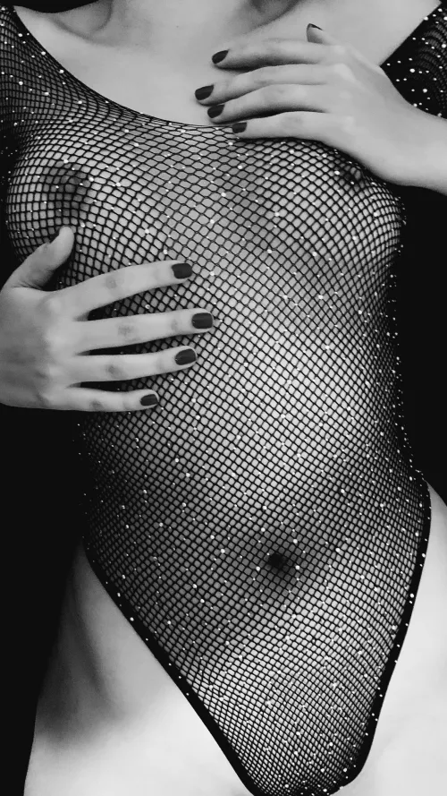 Trying some boudoir pics!! Do you like it?