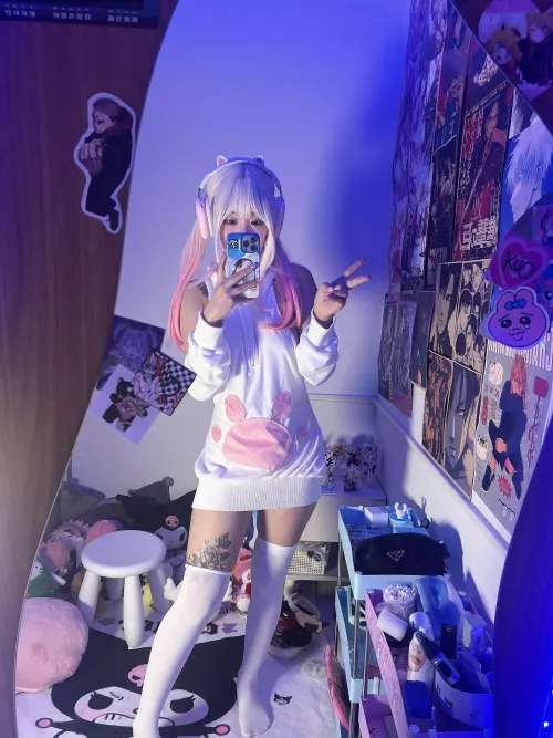 Wish you could smell my sweet socks right now [f]