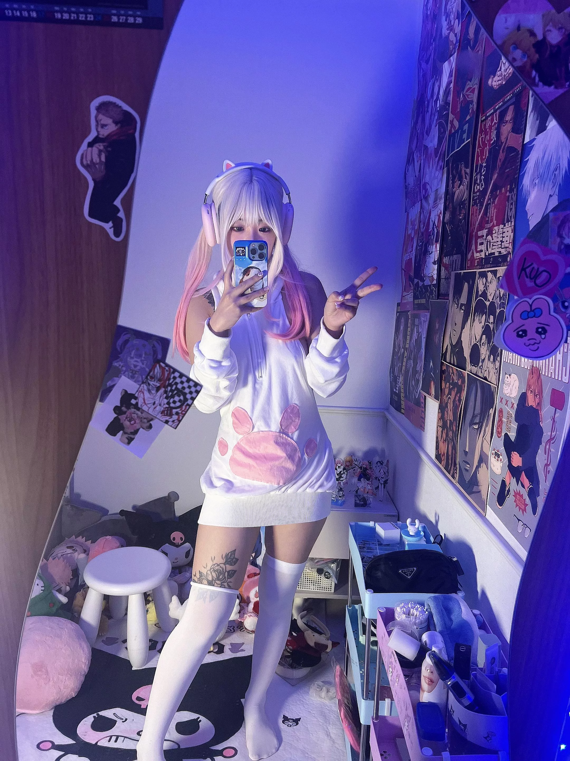 Wish you could smell my sweet socks right now [f]