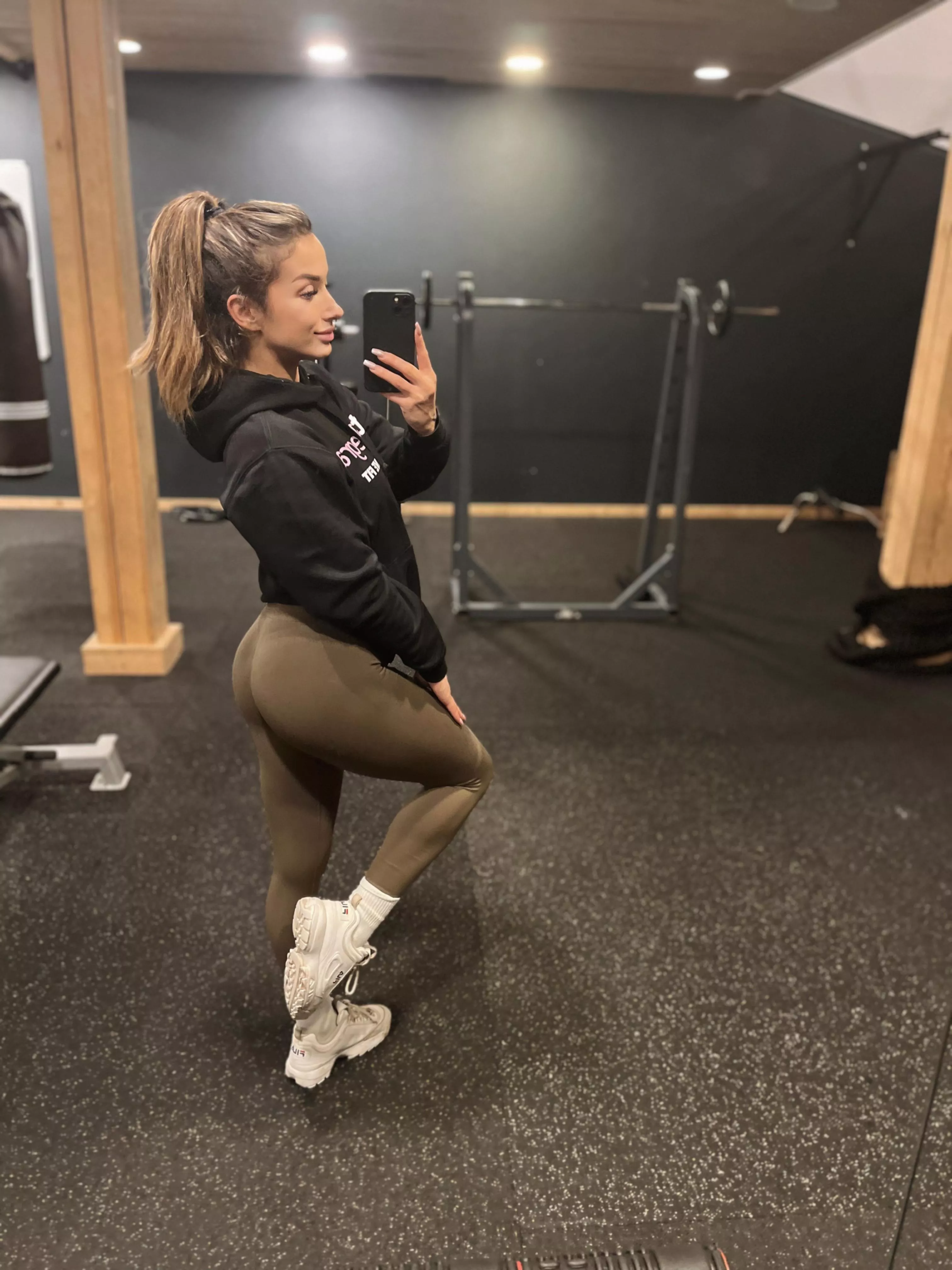 Would you believe it, when I say I'm tight as this leggings?