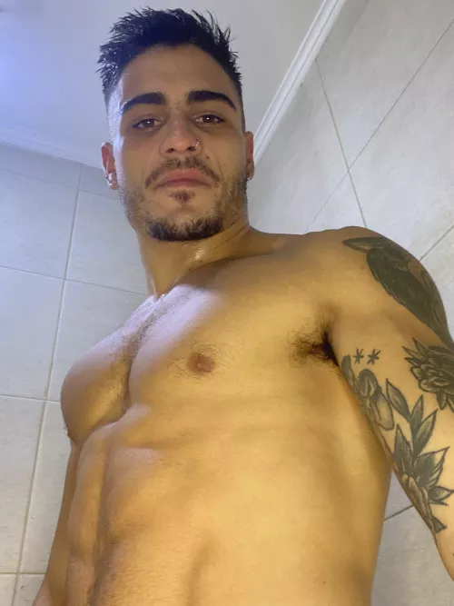 Would you submit to a muscular Dom?